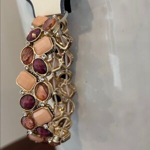 Napier Gold Tone stretch,acrylic oval & rectangle peach,brown,burgundy stones